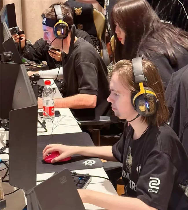 LCK第六周：T1／GEN／HLE进入季后赛，Faker／Chovy领衔POG榜