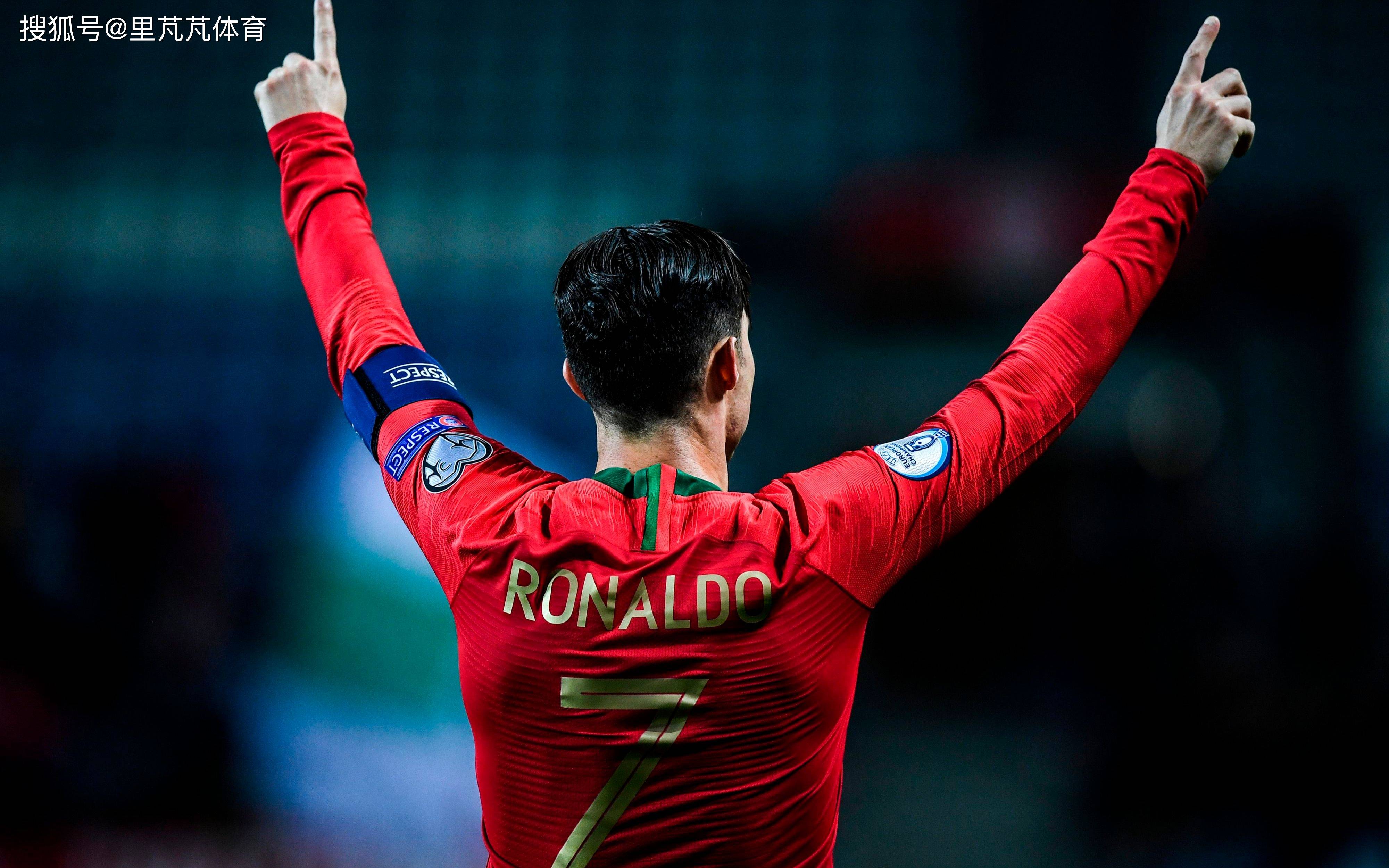 官方：葡萄牙主帅马丁内斯当选加泰罗尼亚足协年度最佳教练