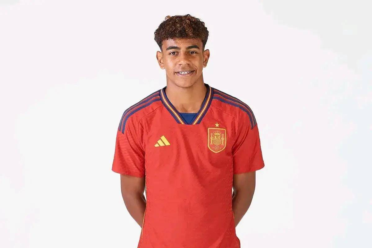 喷气机独造8球！4进球+1乌龙+门将3失误亲手断送连胜（喷气机包办8球：4球进账+1记乌龙+门将3次失误，连胜戛然而止）