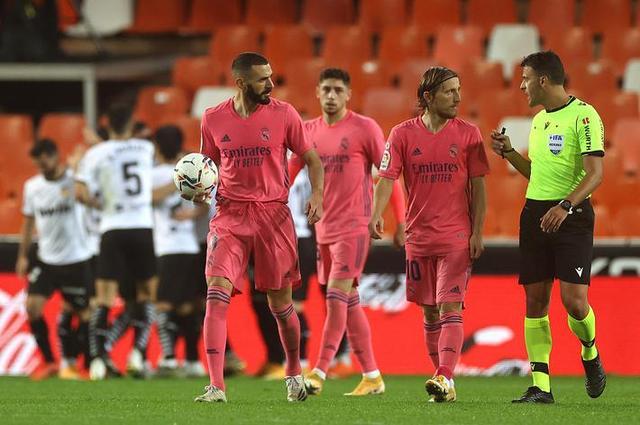 加斯佩里尼：那不勒斯的射门很少，输球是我们自己犯错导致的